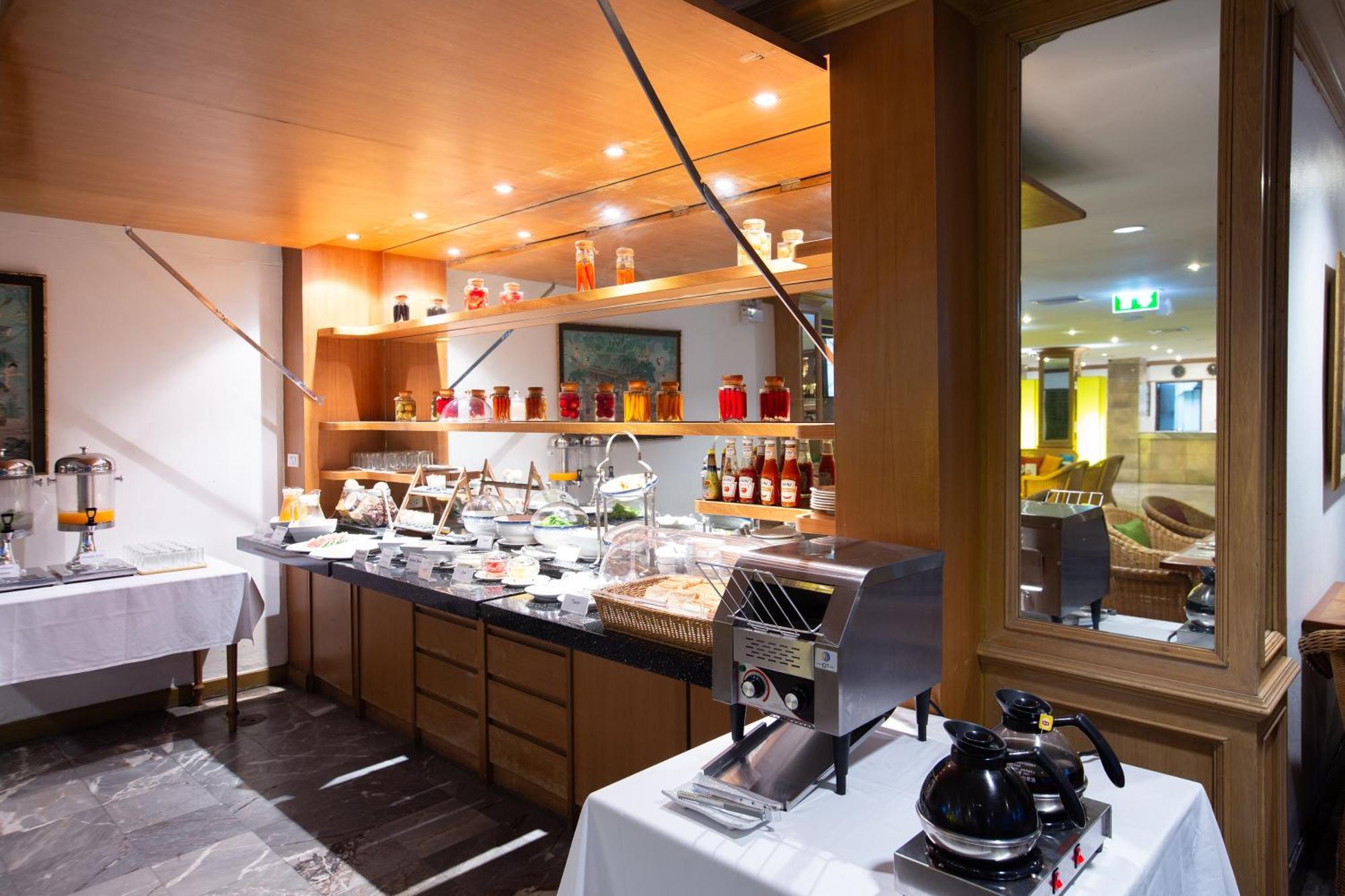 The Tarntawan Hotel Surawong Bangkok Zewnętrze zdjęcie