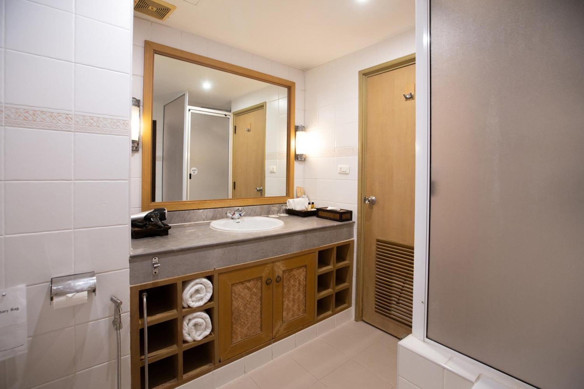The Tarntawan Hotel Surawong Bangkok Zewnętrze zdjęcie