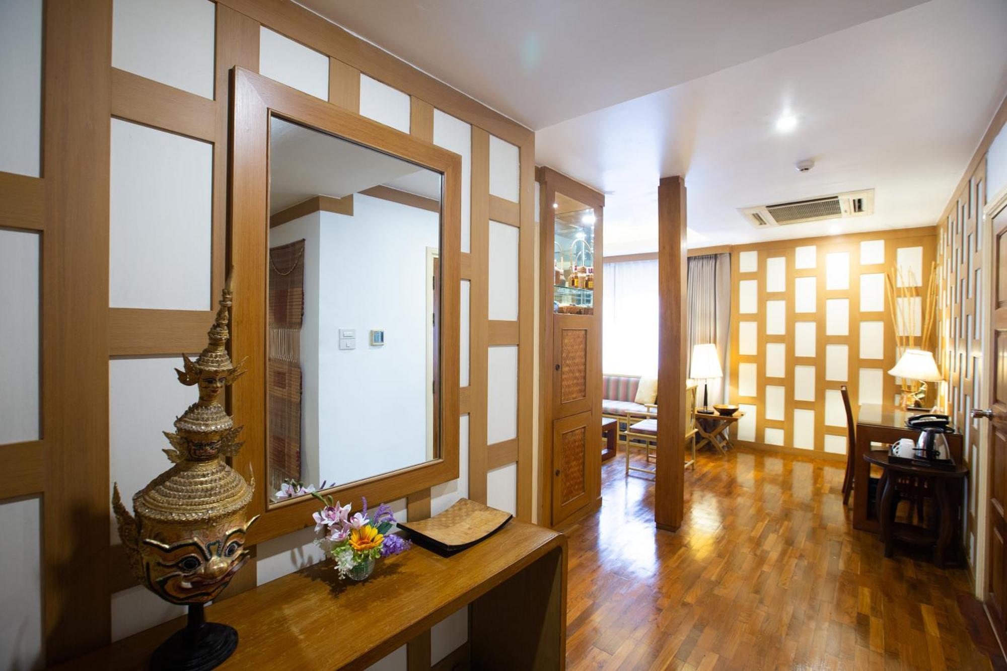 The Tarntawan Hotel Surawong Bangkok Zewnętrze zdjęcie